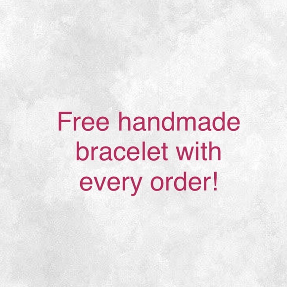 🌾 Antler Pendant Necklace - Picture 6 of 7